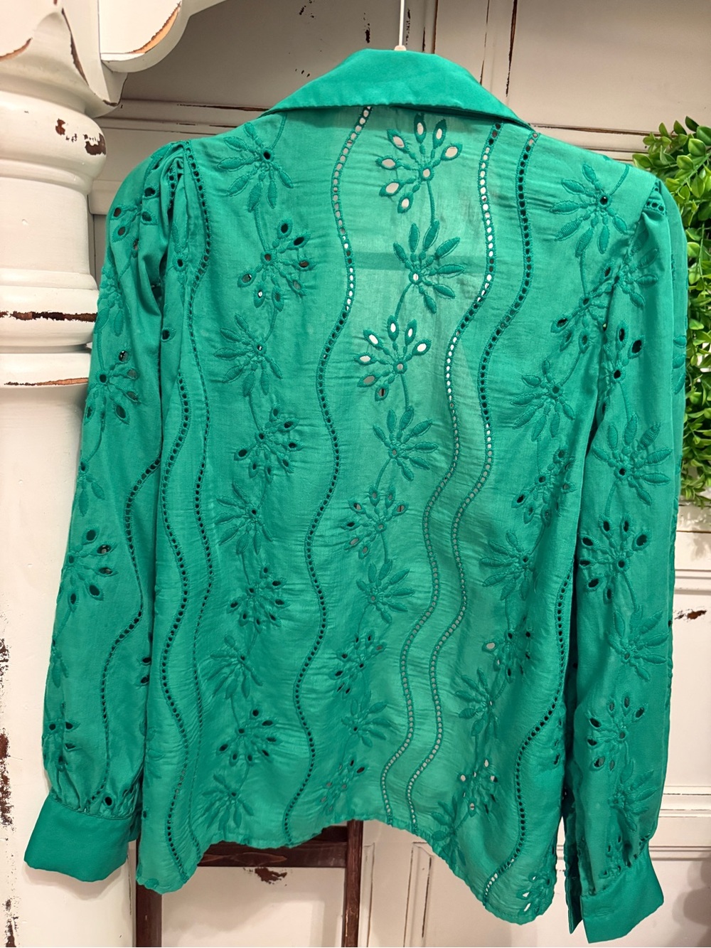 Women’s Embroidered Green Button-Front Blouse - Picture 4 of 5